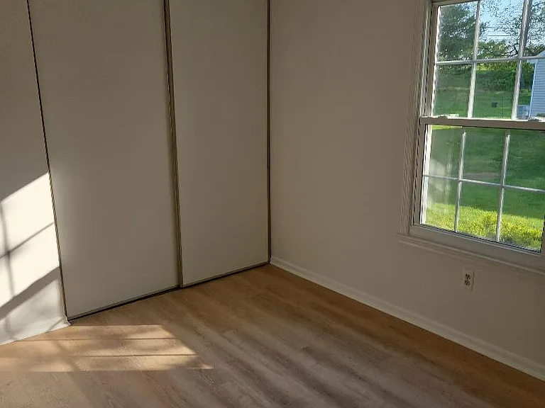 18 Redwood Dr — Photo 12