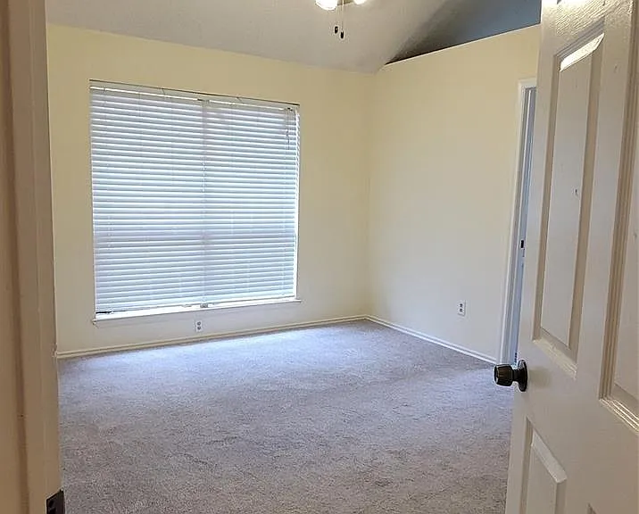 20111 Beechview Ln — Photo 12
