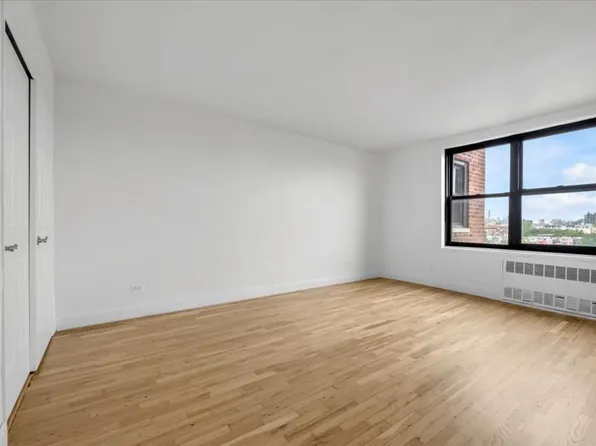 425 East 26th Street image 10 of 16