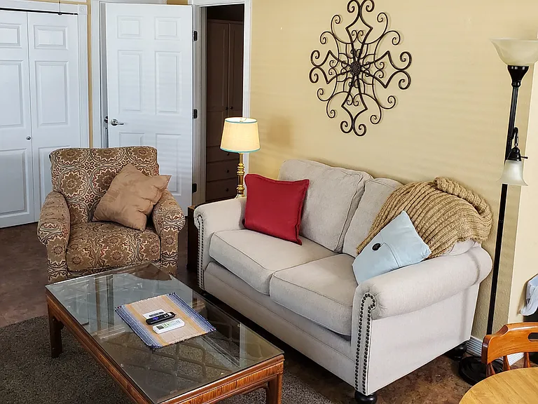 610 Old Boerne Rd #F — Photo 2