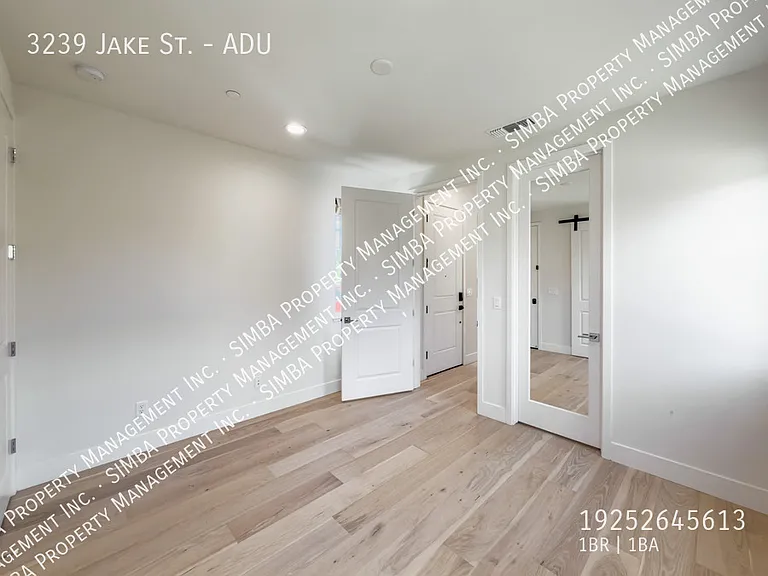 3239 Jake St — Photo 9