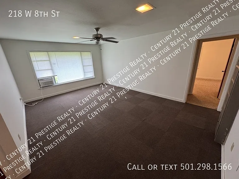 218 W 8th St — Photo 4