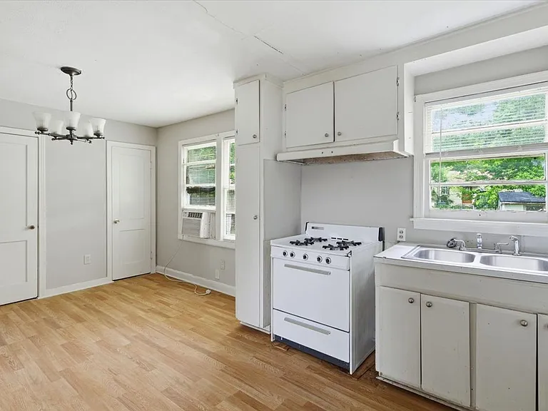 311 Pearl Dr — Photo 16