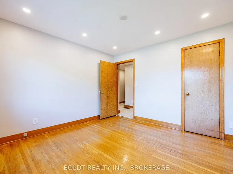 127 Louth St #1 — Photo 21