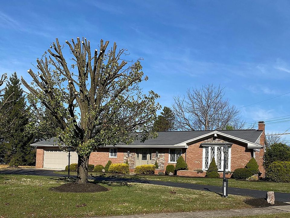 1st image of 76 Colony South Dr