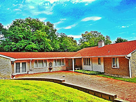 5th image of 118 Huckleberry Ln