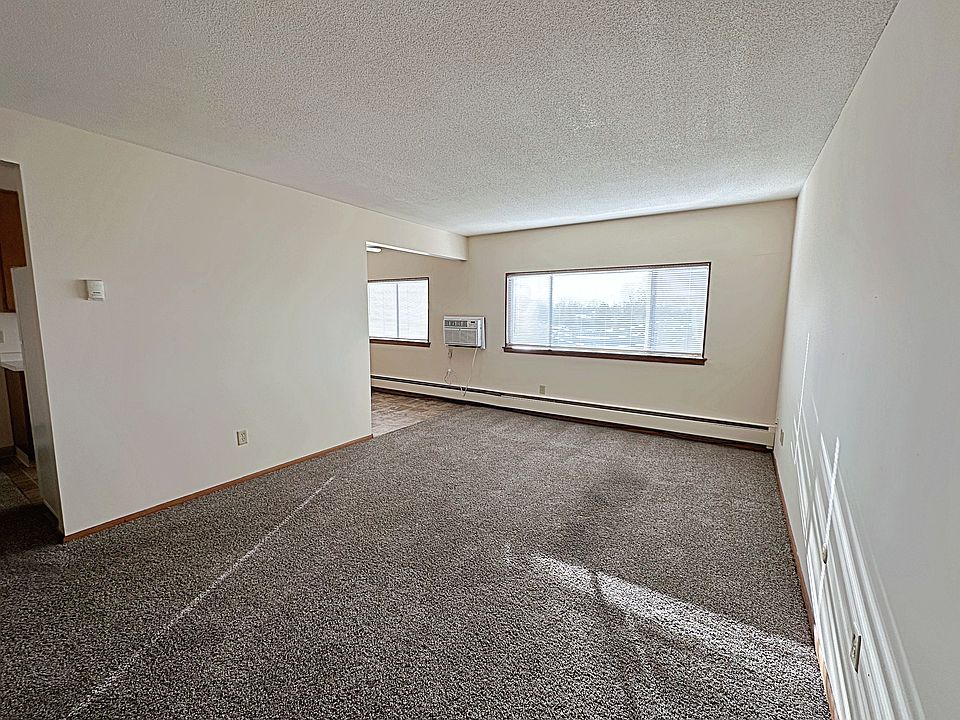 1 BR Living Room