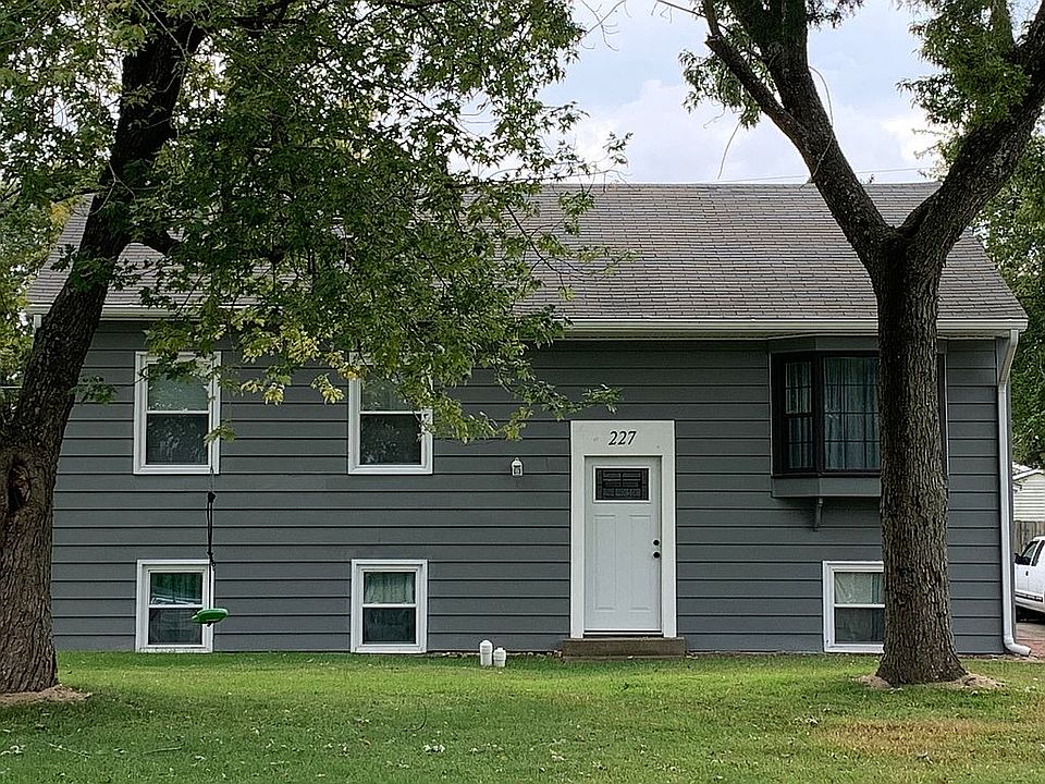 1st image of 227 Iroquois Dr