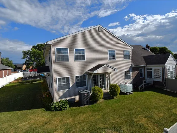 424 Grape St, Whitehall, PA 18052