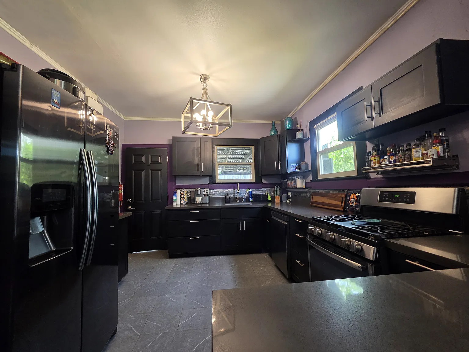 3 bed, 1200 sqft, $2,999 — Photo 4