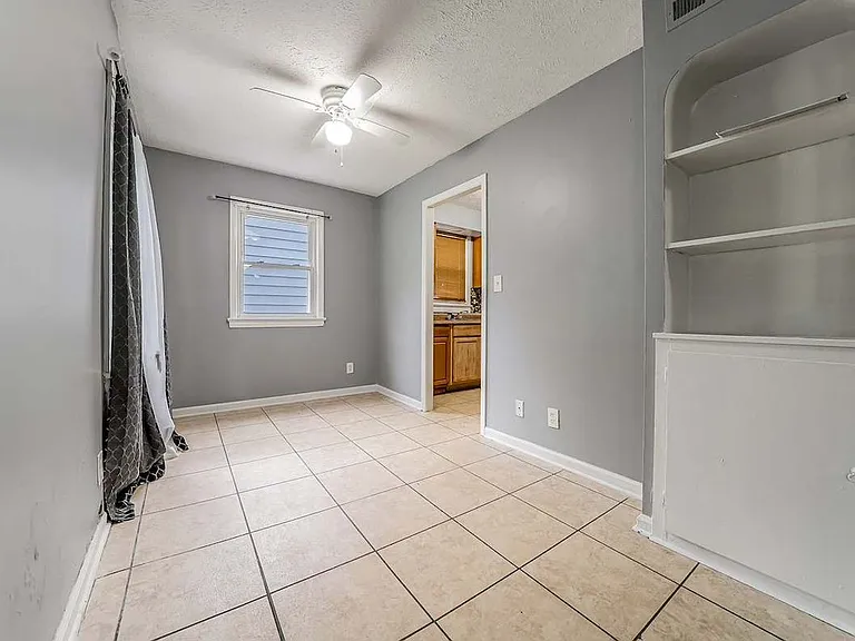 2533 Greenvale Rd — Photo 15