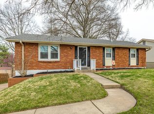 4521 Niagara Dr, Saint Louis, MO