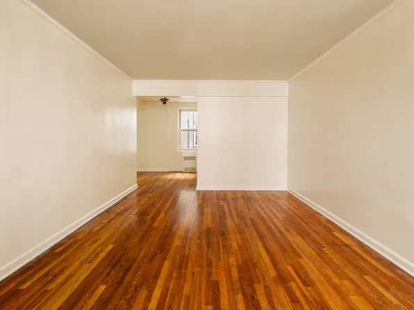 30 Monroe Place 3A image 2 of 7