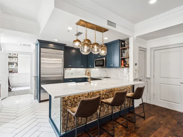 411 W 7th St APT 502, Fort Worth, TX 76102