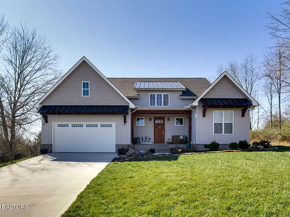 1st image of 405 Keota Ln