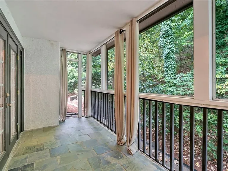 1445 Monroe Dr NE #F15 — Photo 21