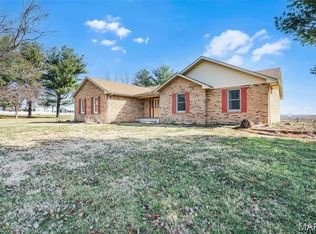 4842 Indian Hills Dr, Edwardsville, IL 62025