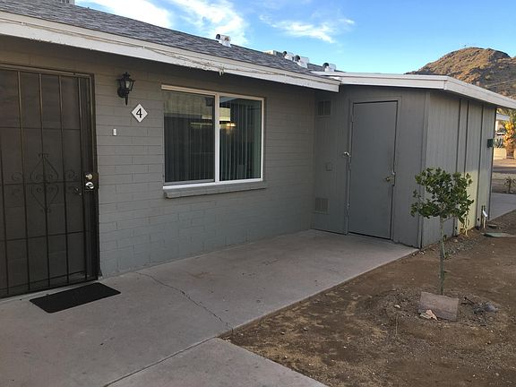 exterior view apt and laundry room