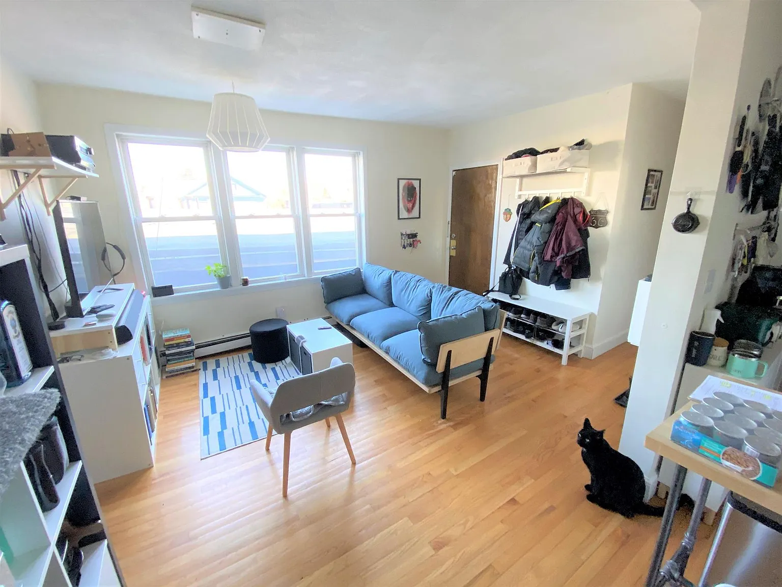 2 bed, 800 sqft, $3,200 — Photo 1