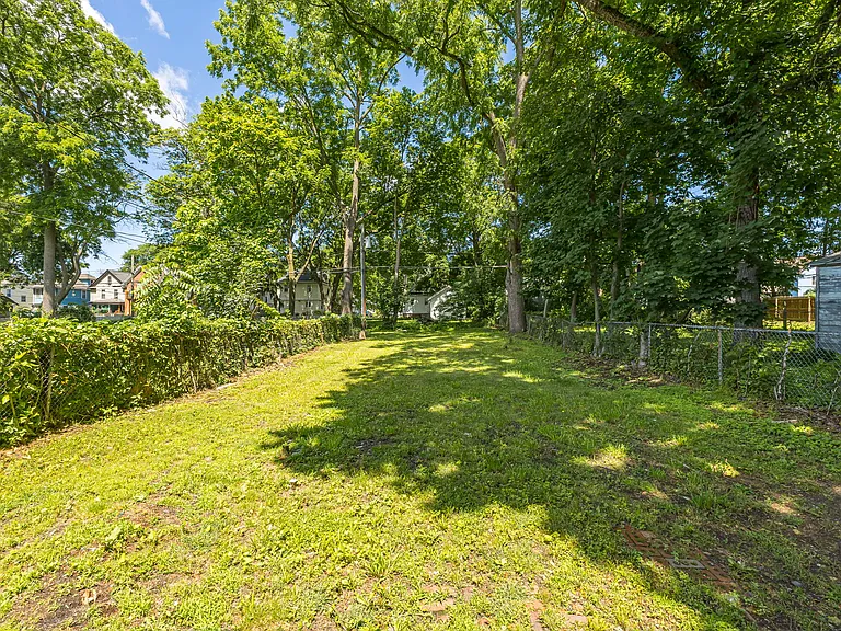 1239 S Plymouth Ave — Photo 24