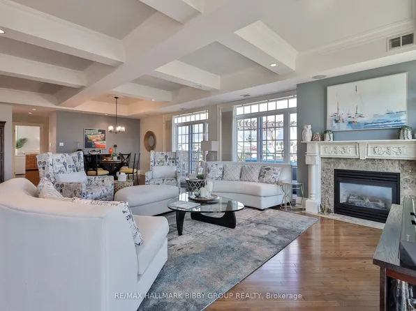 145 3rd St #411, Cobourg, ON K9A 5X1