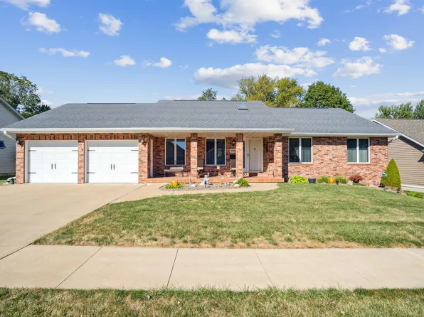 4933 Twilight Dr, Dubuque, IA 52002