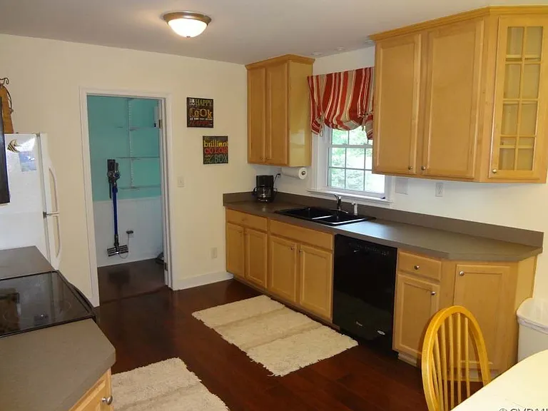1567 Whippoorwill Rd — Photo 6