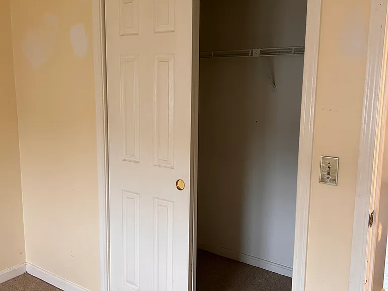 84 Tennis Plaza Rd #18 — Photo 2