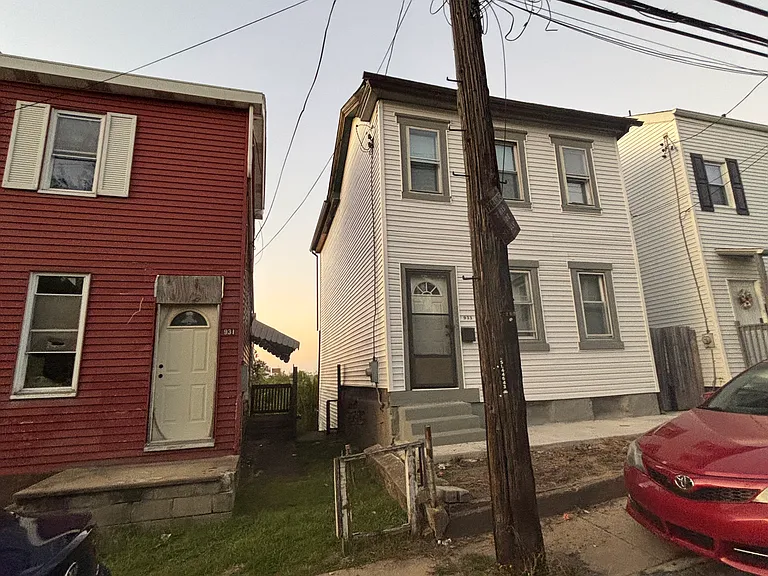 933 Manton Way — Photo 9