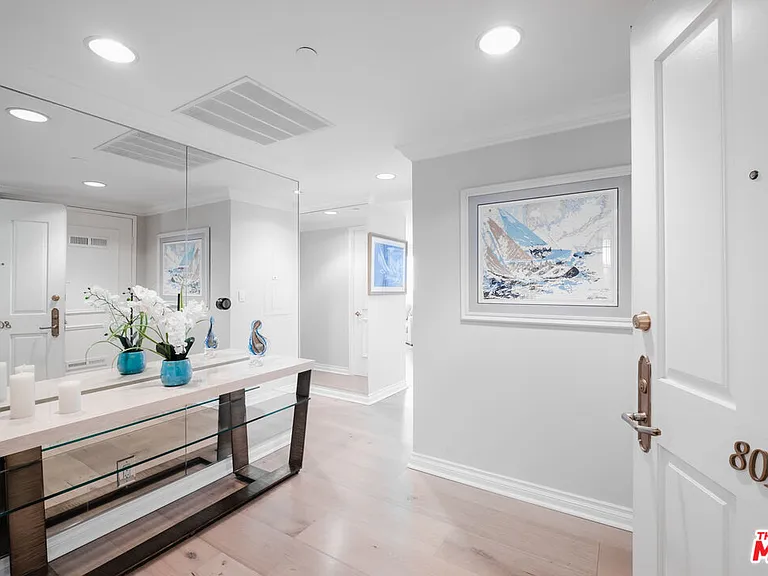 850 E Ocean Blvd #801 — Photo 1