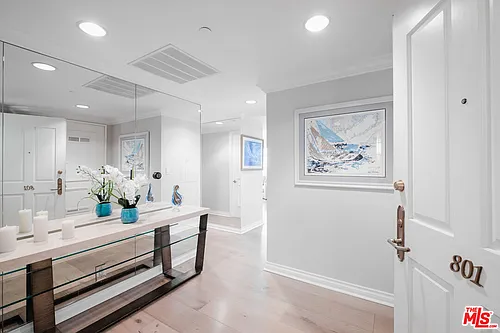 850 E Ocean Blvd #801 Photo 1
