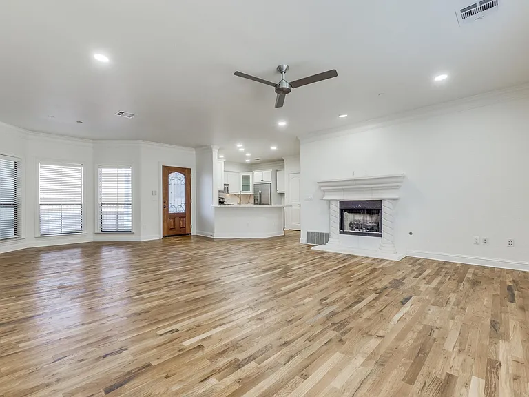 4210 Prescott Ave — Photo 6