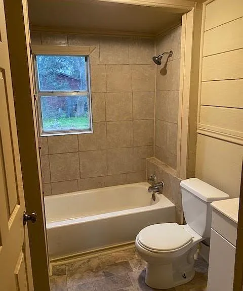 435 Washington St #4 — Photo 6