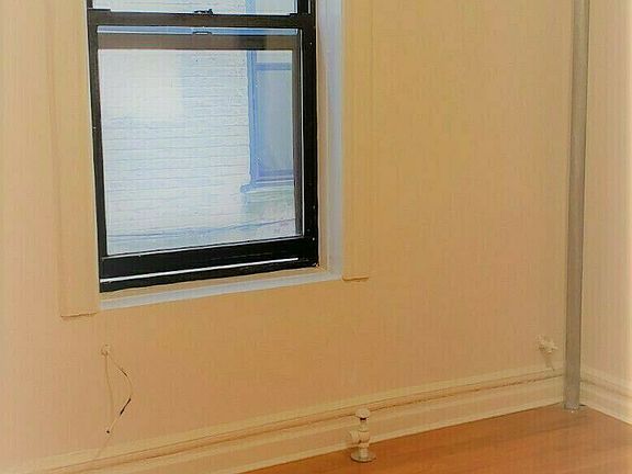 5th image of 3118 34th St APT 4