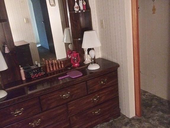 4th image of 1527 Hyndman St