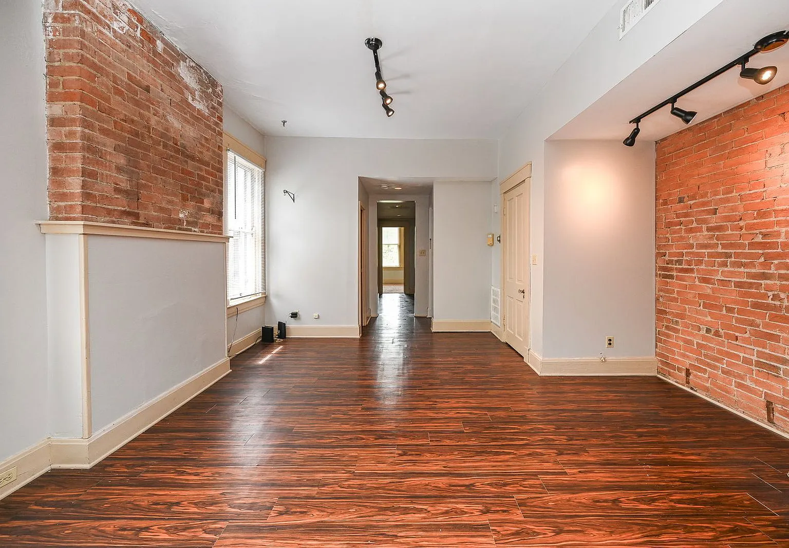 2 bed, 1.0 bath, $1,615 — Photo 3