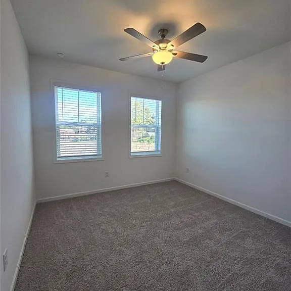 6009 Haviland Aly — Photo 18