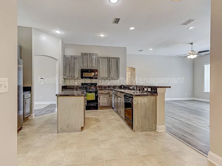 2436 Bonnie Lakes Dr — Photo 21