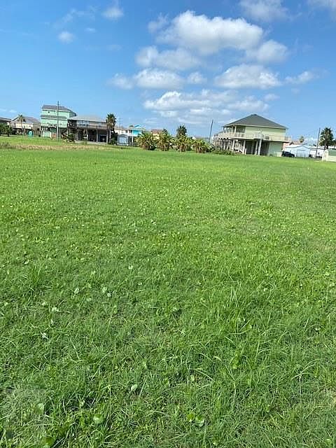 2nd image of 929 Surfside