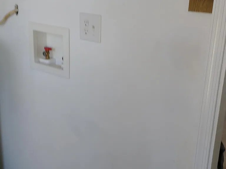 Utility washer hookup