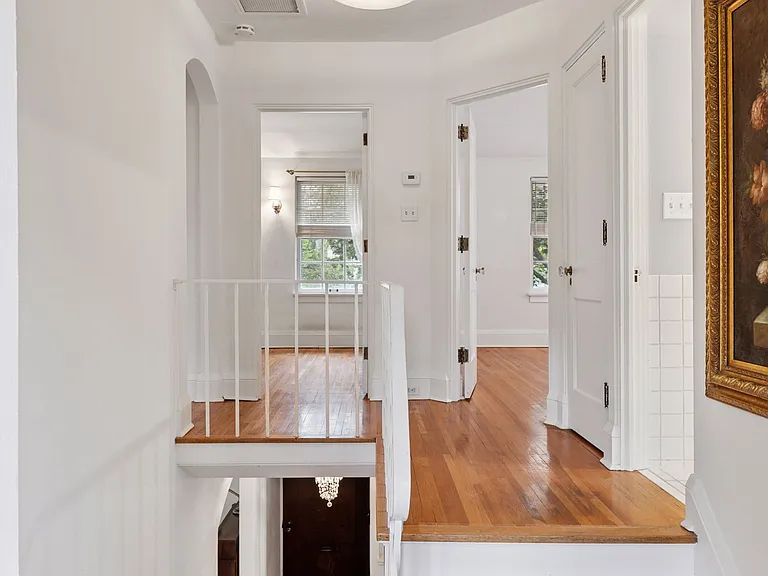 2417 Sheridan Ave S — Photo 18