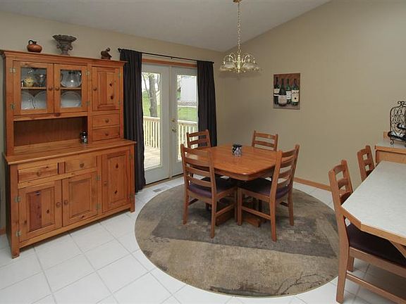 3rd image of 45 Eagle Greens Ct