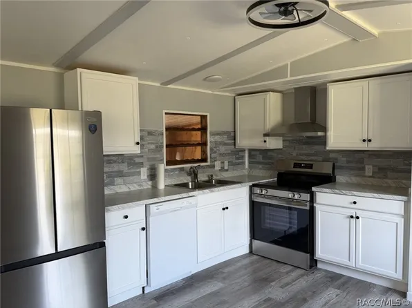1665 N Arkansas Ter, Hernando, FL 34442