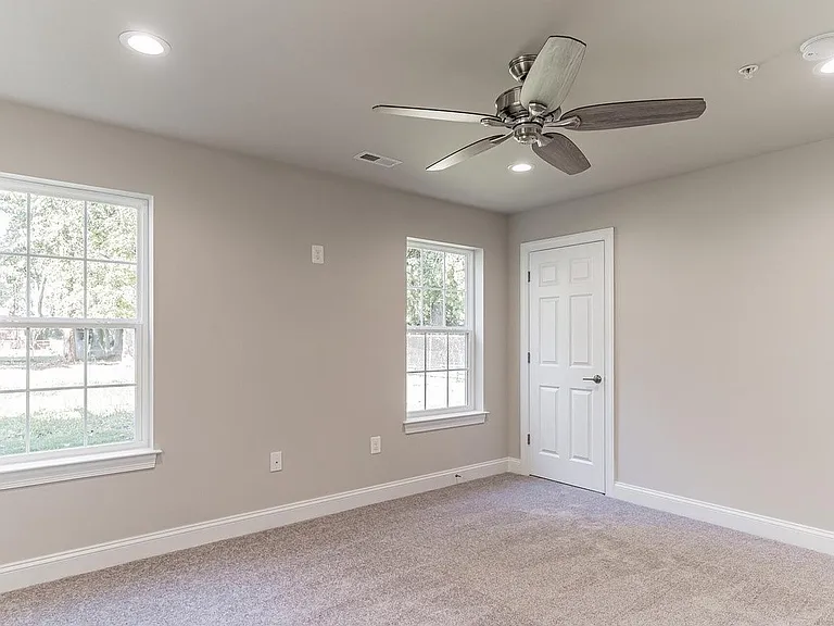 8916 Erie Ave — Photo 36