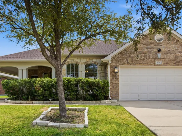 10232 Ash Creek Ln, Fort Worth, TX 76177
