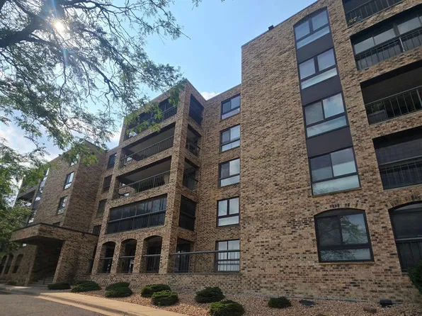 2221 Youngman Ave #203, Saint Paul, MN 55118