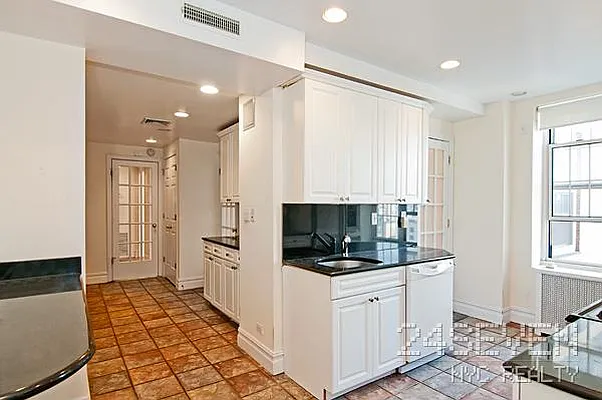 Rented by 24 7 NYC Realty Inc. | media 7