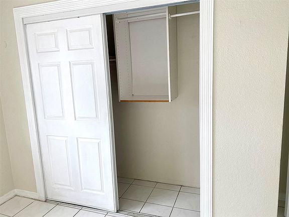 5th image of 14518 Crawford Brook Ln