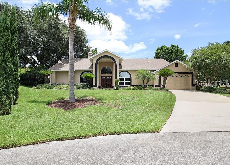 1st image of 13733 Colina Ct