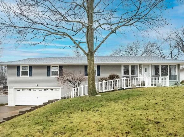 1337 Aloha Dr, Saint Louis, MO 63126
